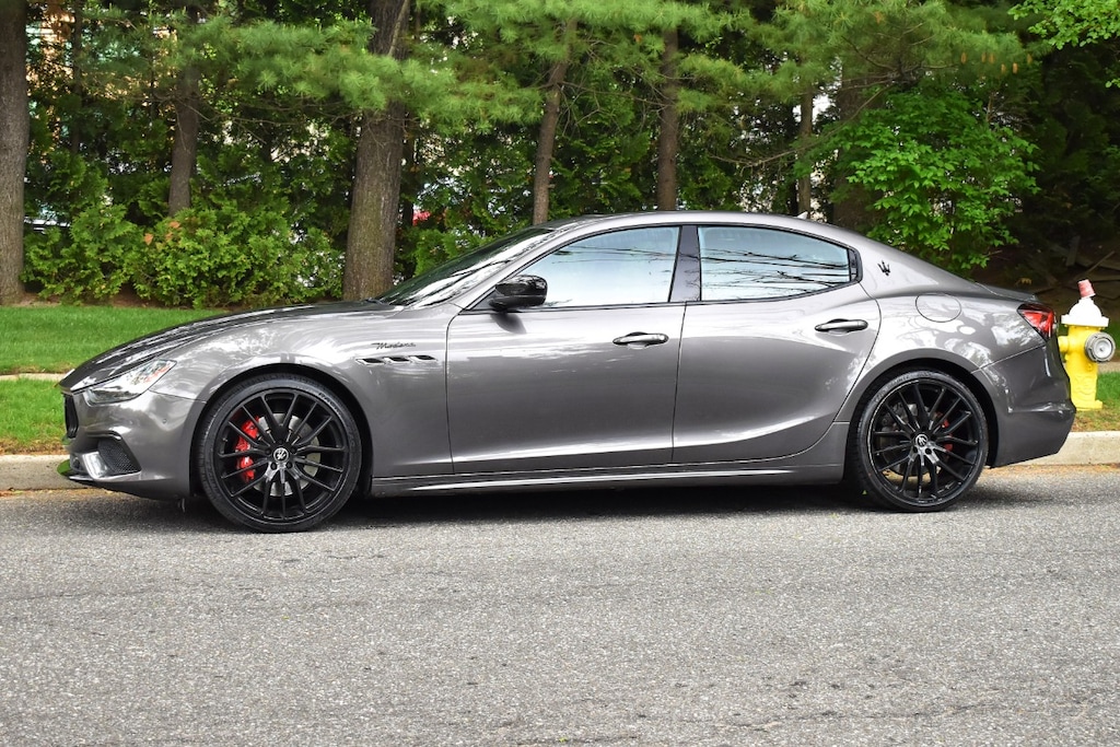 Used 2022 Maserati Ghibli Modena Q4 Sedan