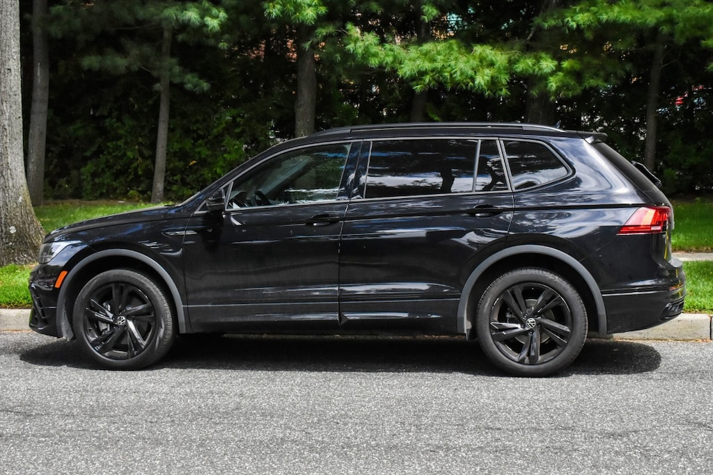 Used 2024 Volkswagen Tiguan 2.0T SE R-Line Black SUV