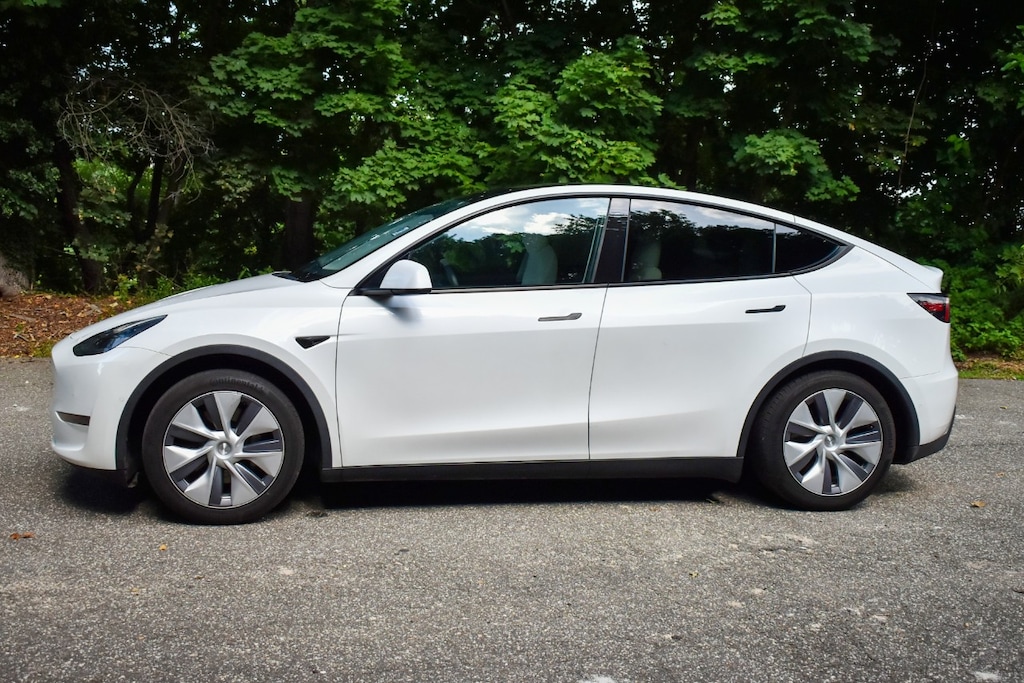 Used 2021 Tesla Model Y Standard Range SUV