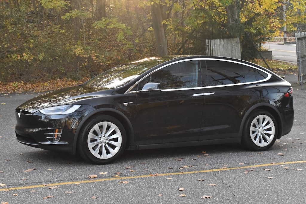 Used 2018 Tesla Model X 75D SUV
