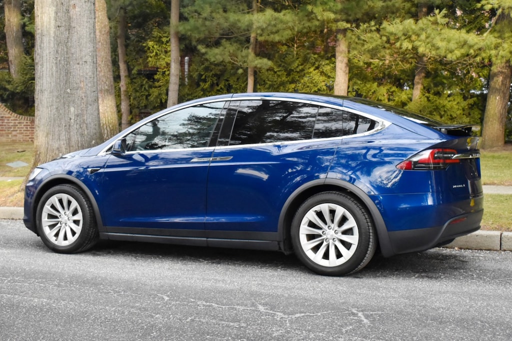 Used 2018 Tesla Model X 75D SUV