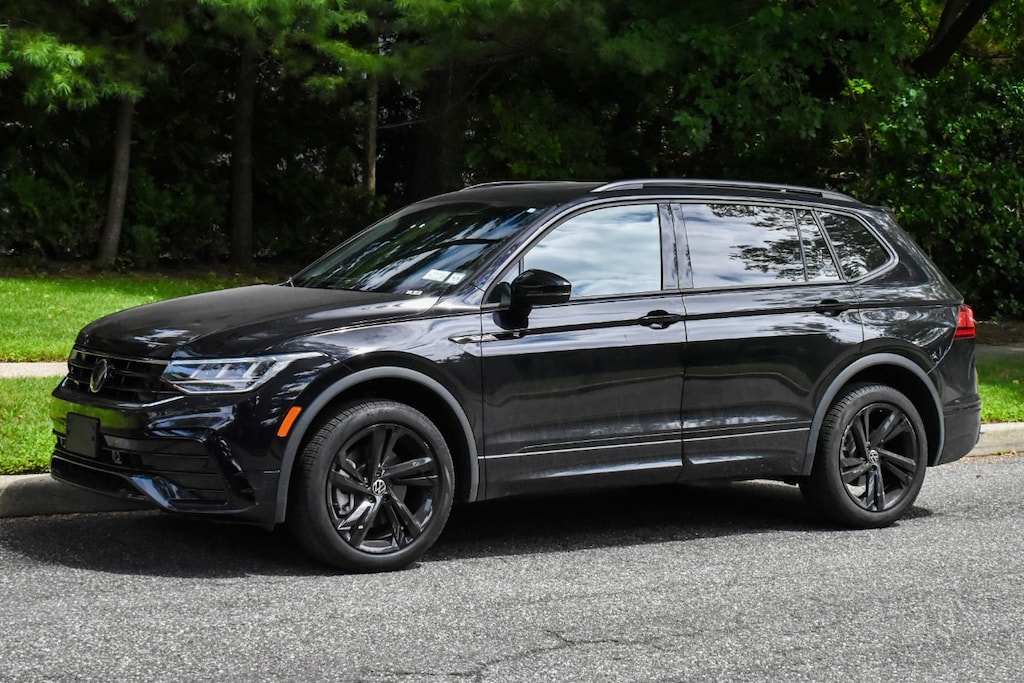 Used 2024 Volkswagen Tiguan 2.0T SE R-Line Black SUV