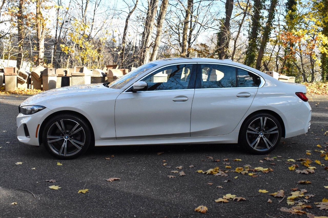 2024 Bmw 330i xDrive photo 2