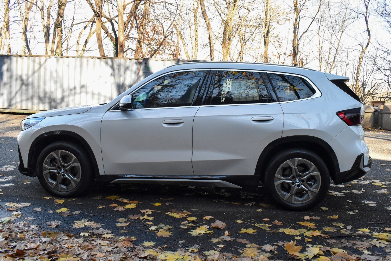 2023 Bmw X1 XDrive28i photo 3