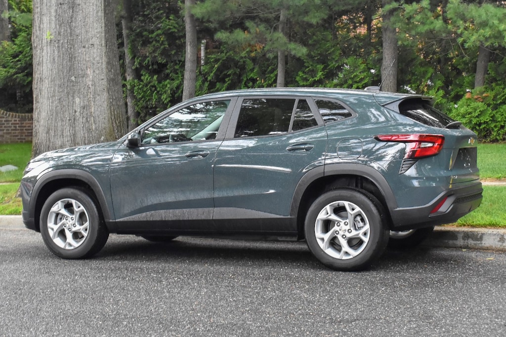 Used 2026 Chevrolet Trax LS SUV
