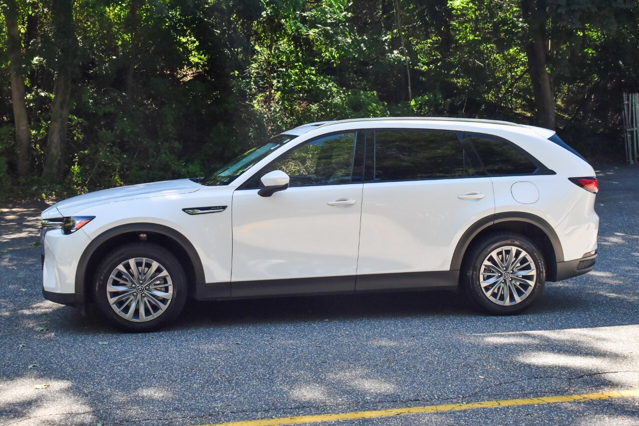 2024 Mazda CX-90 Plug-in Hybrid Preferred photo 2