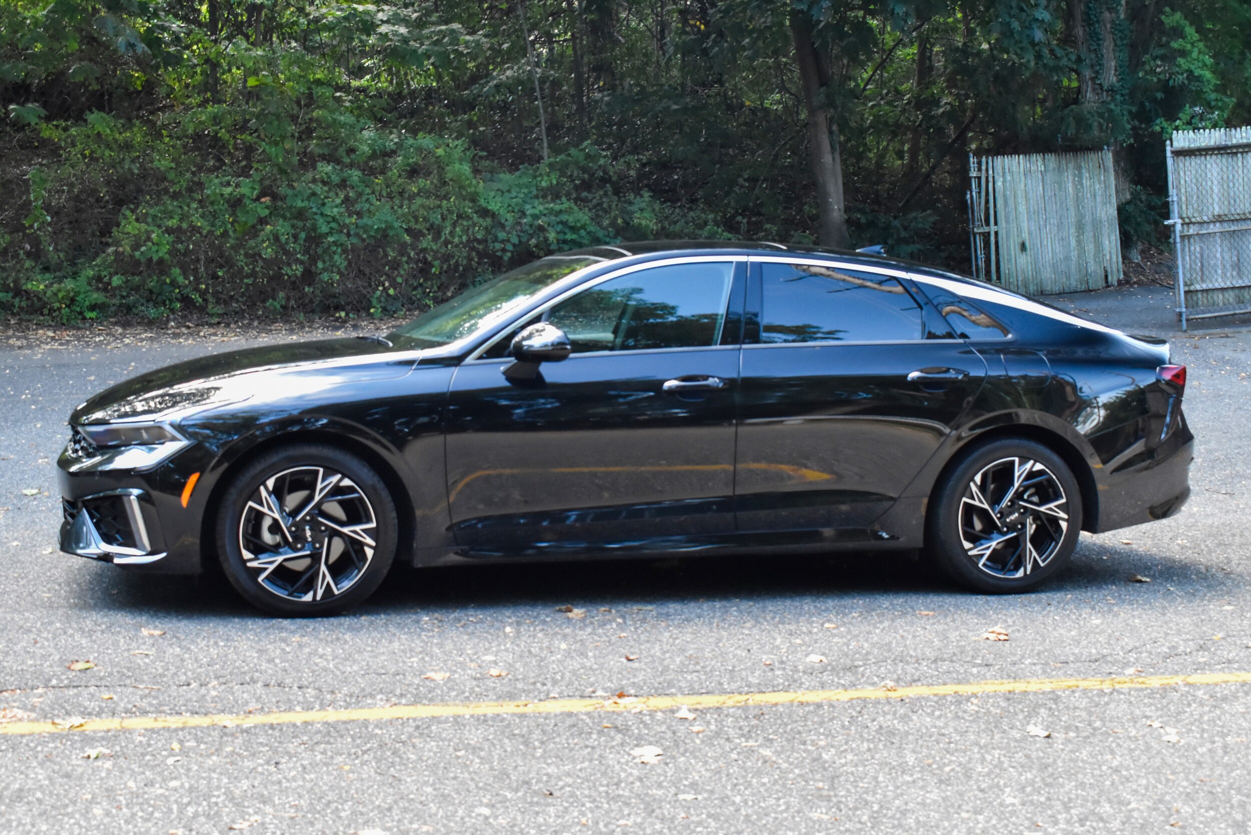 2025 Kia K5 GT-Line photo 2