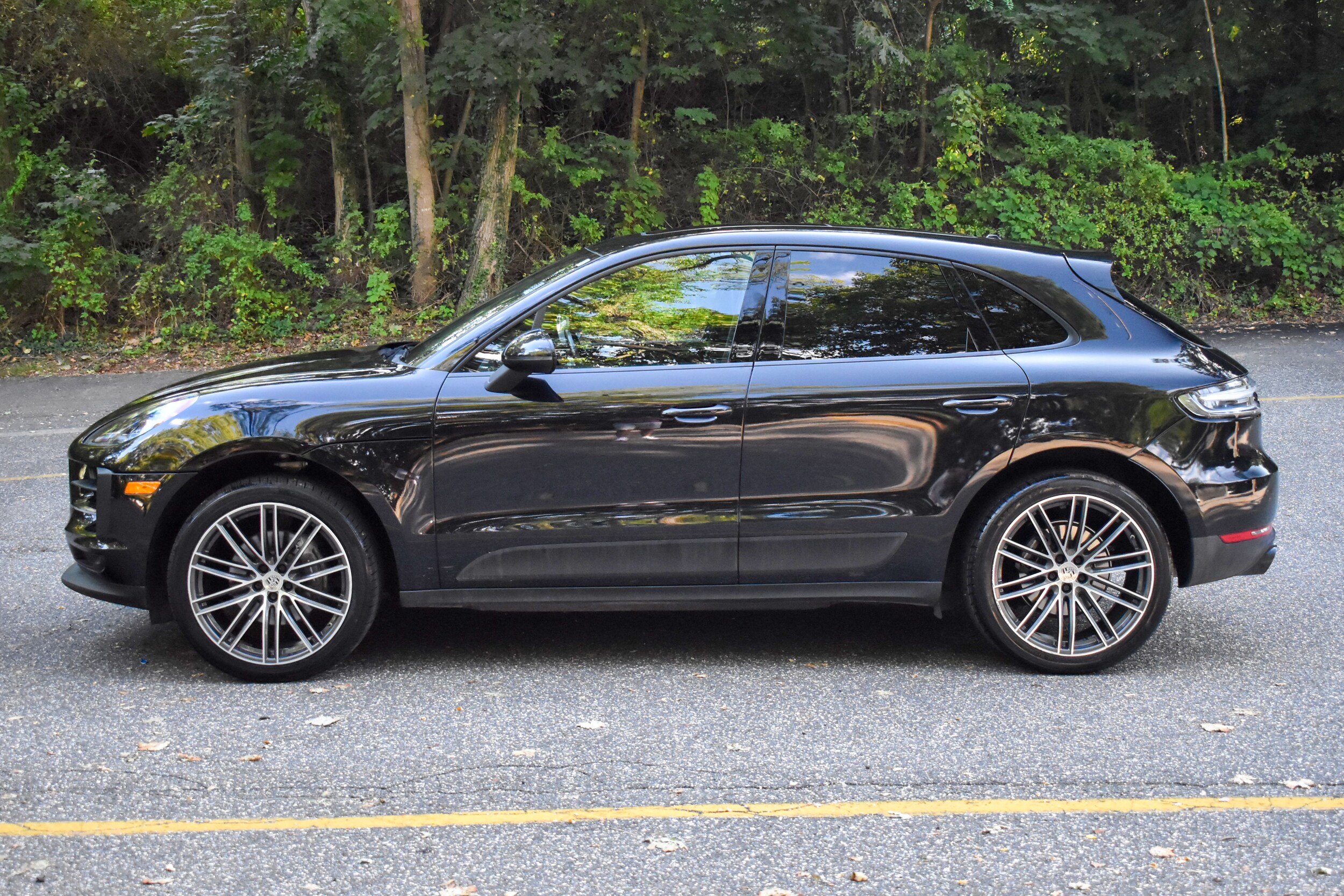 2020 Porsche Macan photo 3