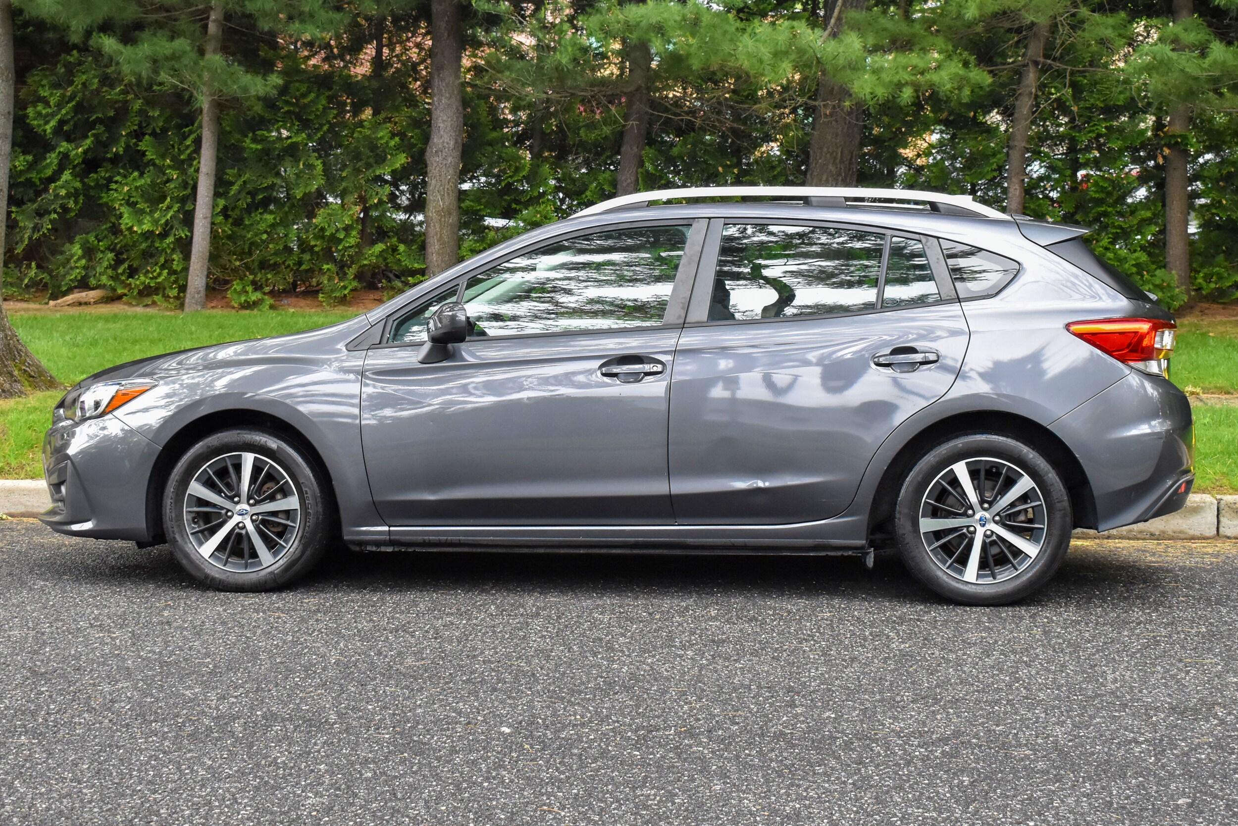 2019 Subaru Impreza 2.0i Premium photo 3