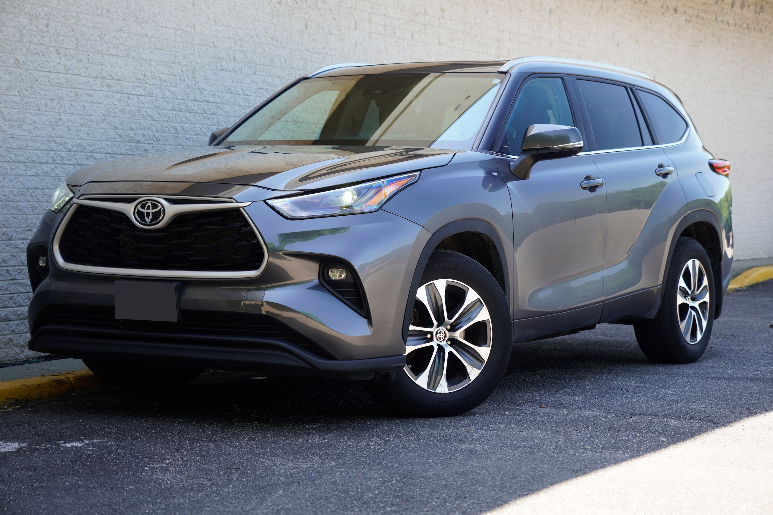 2023 Toyota Highlander XLE AWD's photo