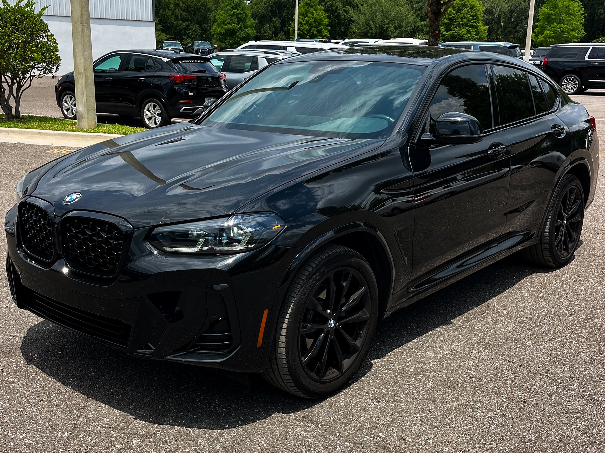 2024 BMW X4 xDrive30i's photo