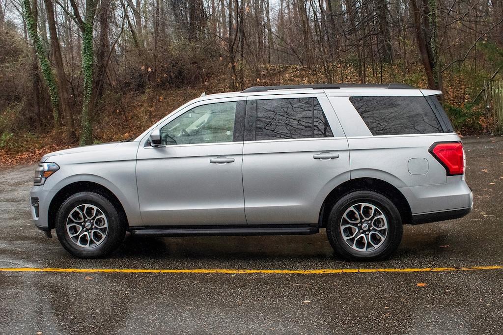 Used 2024 Ford Expedition XLT SUV