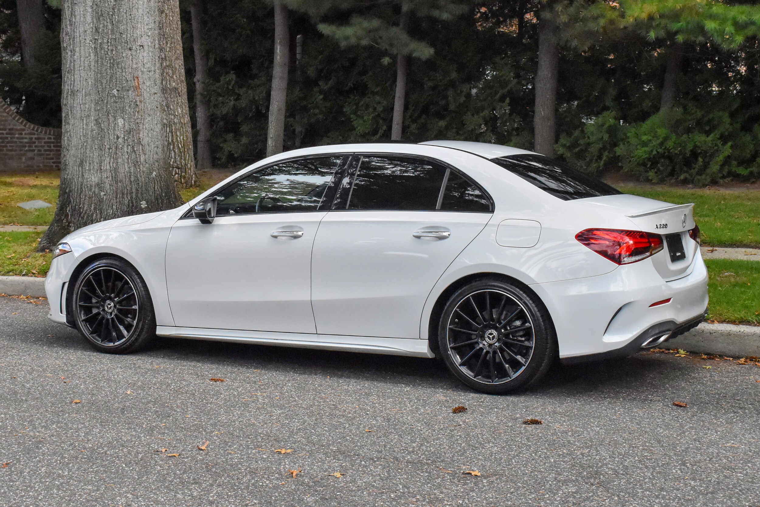 2021 Mercedes Benz A 220 photo 4