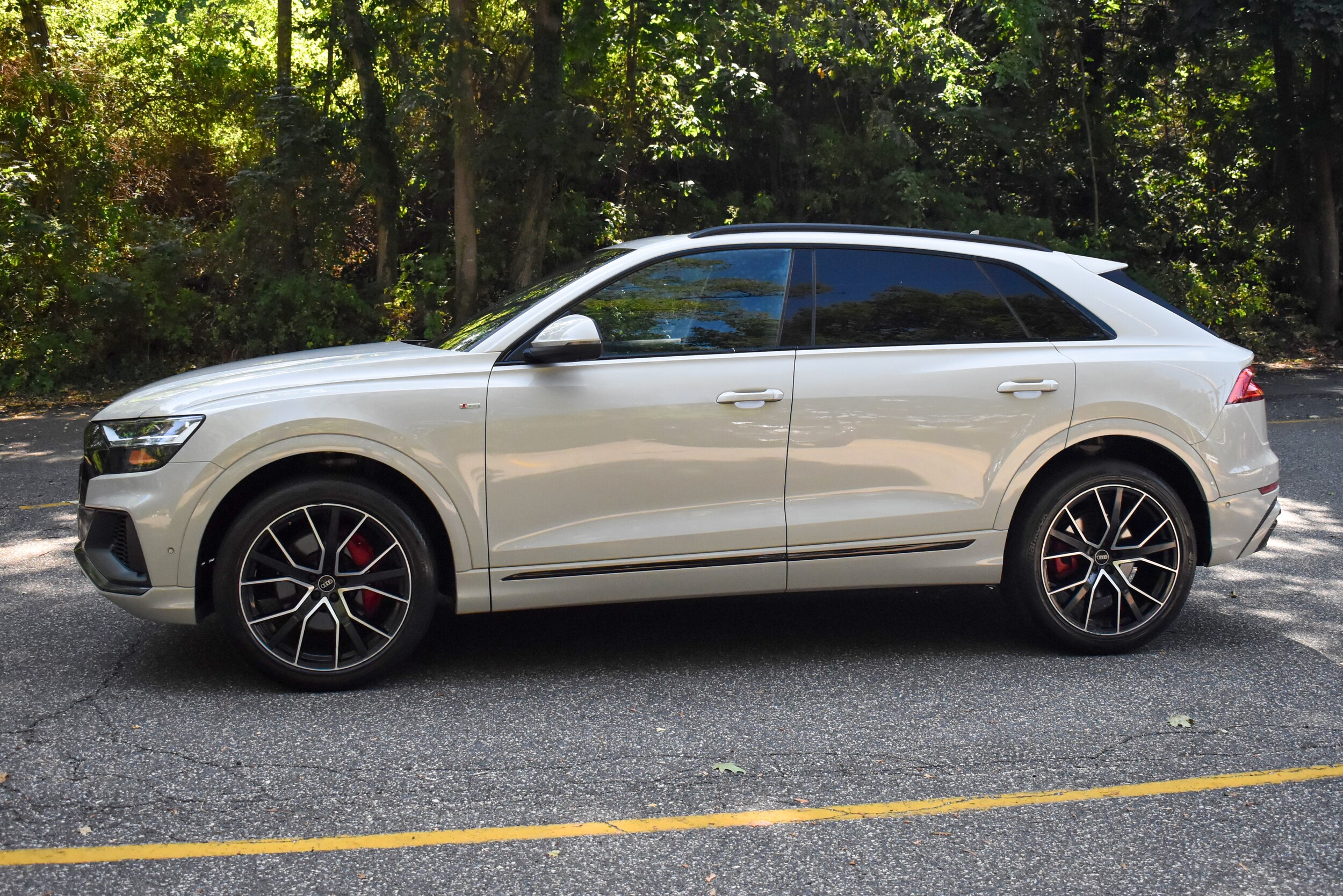 2021 Audi Q8 55 Premium Plus photo 2