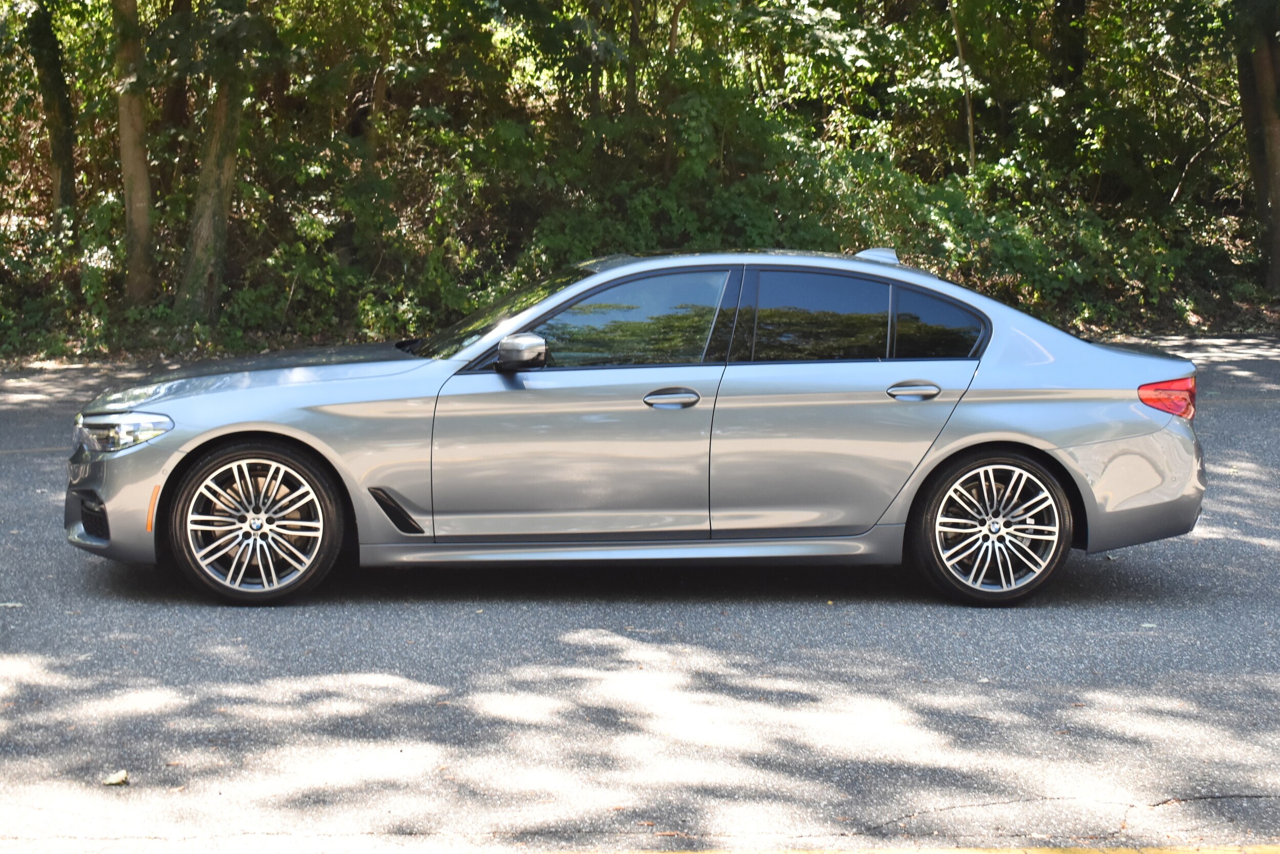 2019 Bmw 530i Sedan photo 2
