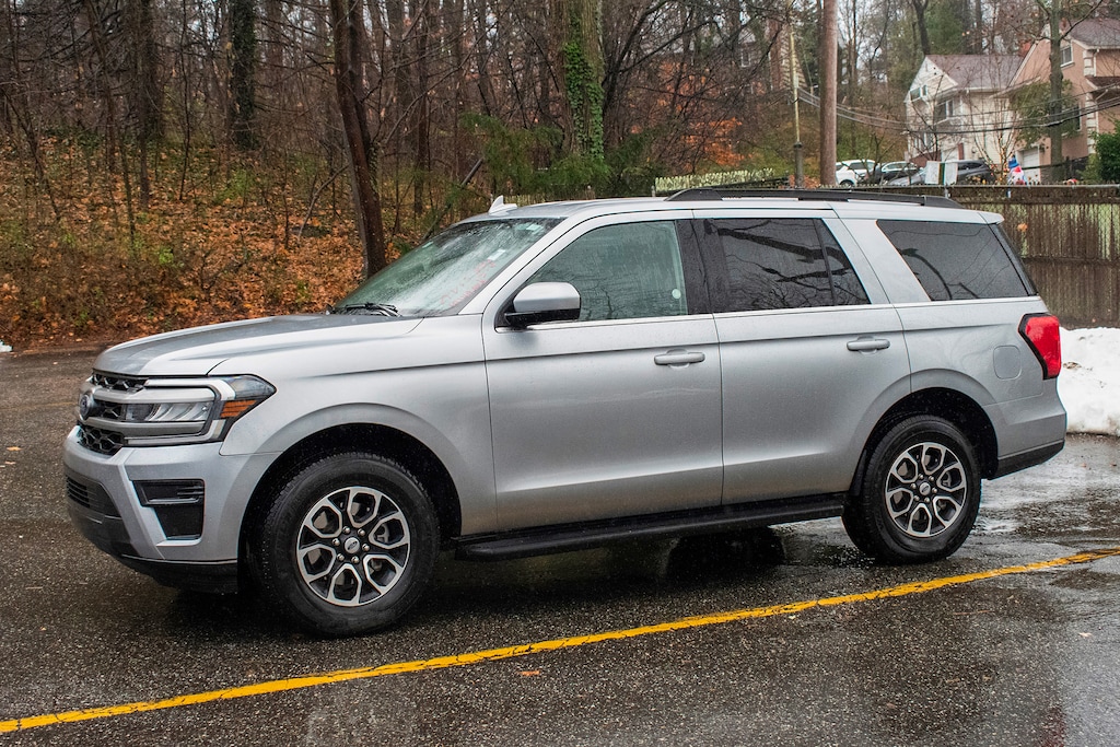 Used 2024 Ford Expedition XLT SUV
