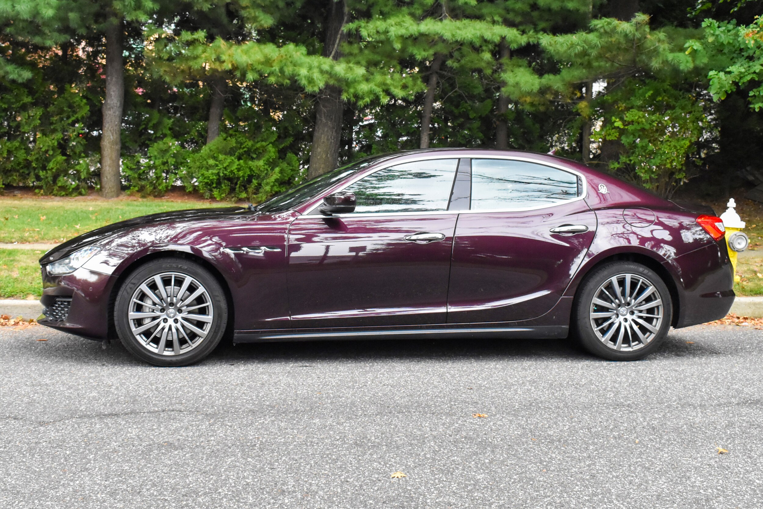 2019 Maserati Ghibli S photo 2