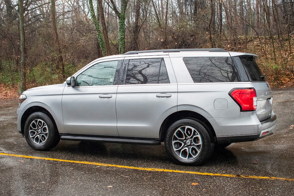 Used 2024 Ford Expedition XLT SUV