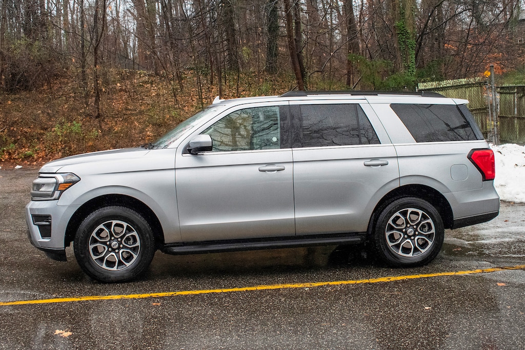 Used 2024 Ford Expedition XLT SUV