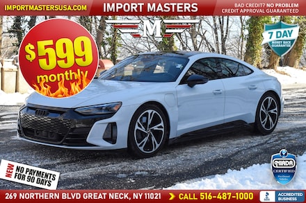 2022 Audi e-tron GT Premium Plus Sedan 56255M