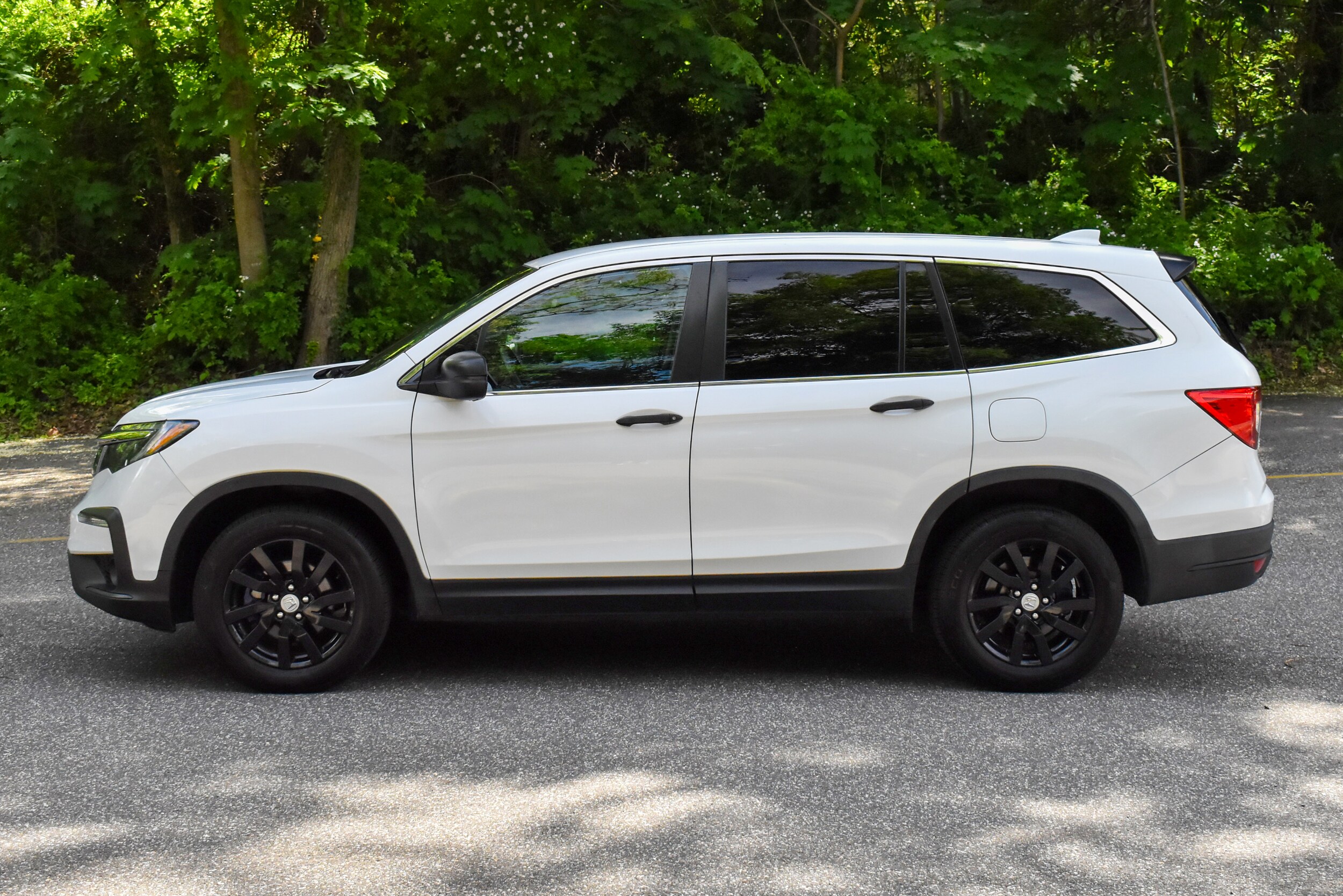 2020 Honda Pilot LX photo 3