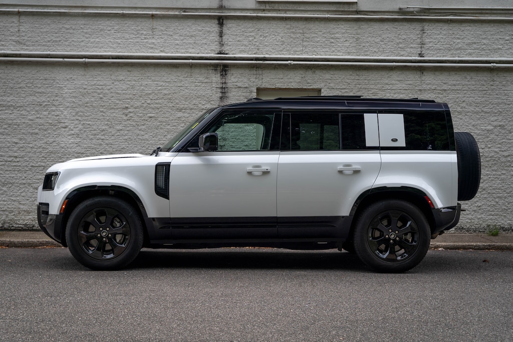 Used 2023 Land Rover Defender 110 X-Dynamic SE SUV