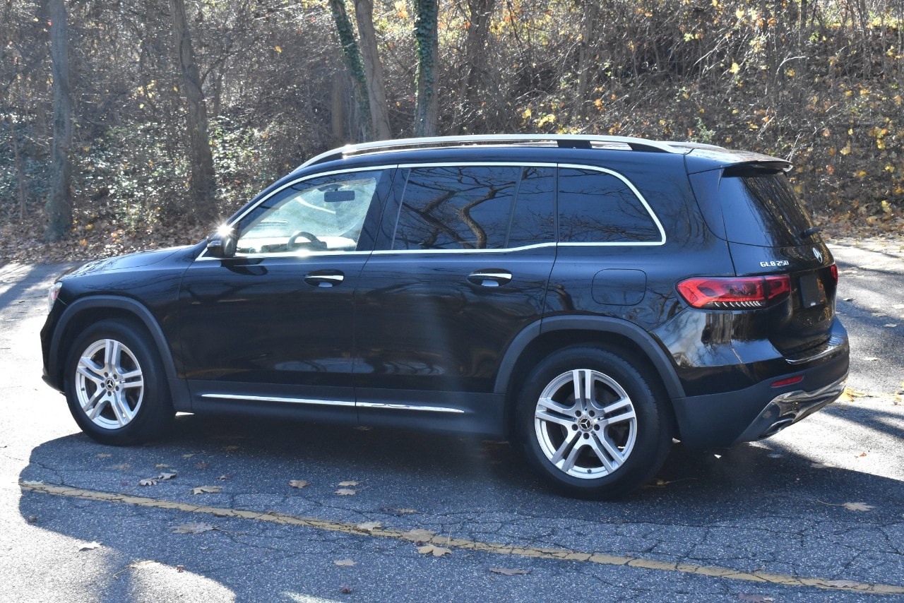 2021 Mercedes Benz GLB 250 4MATIC photo 2