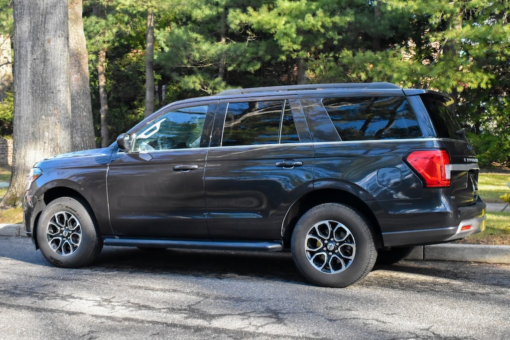 Used 2024 Ford Expedition XLT SUV