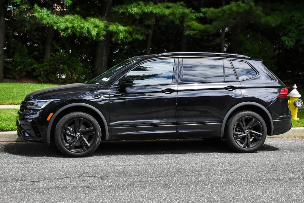 Used 2024 Volkswagen Tiguan 2.0T SE R-Line Black SUV
