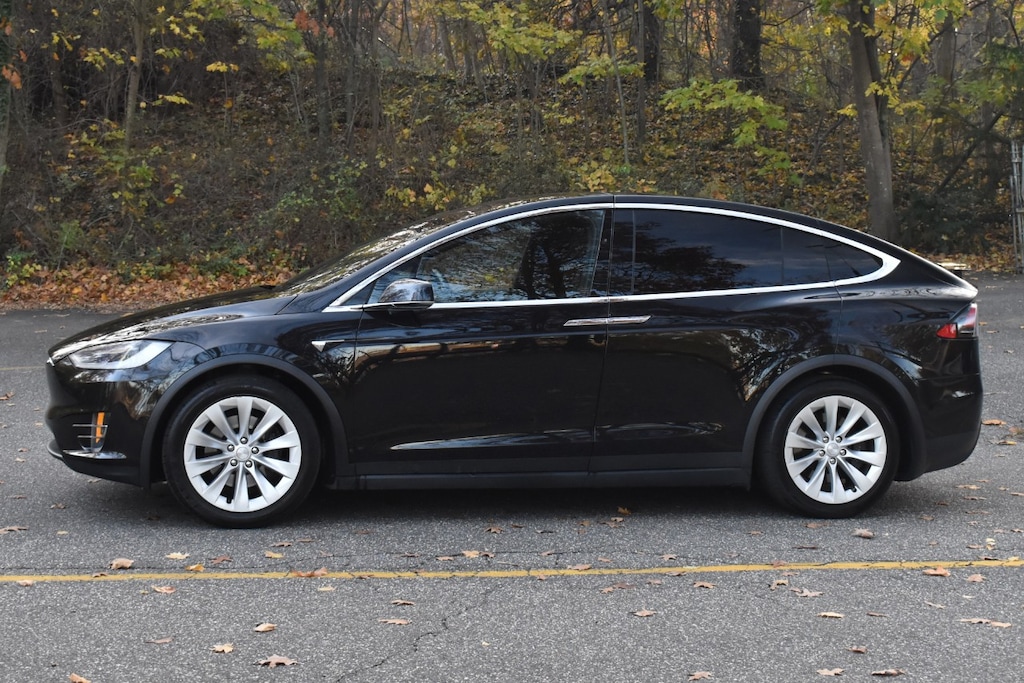 Used 2018 Tesla Model X 75D SUV