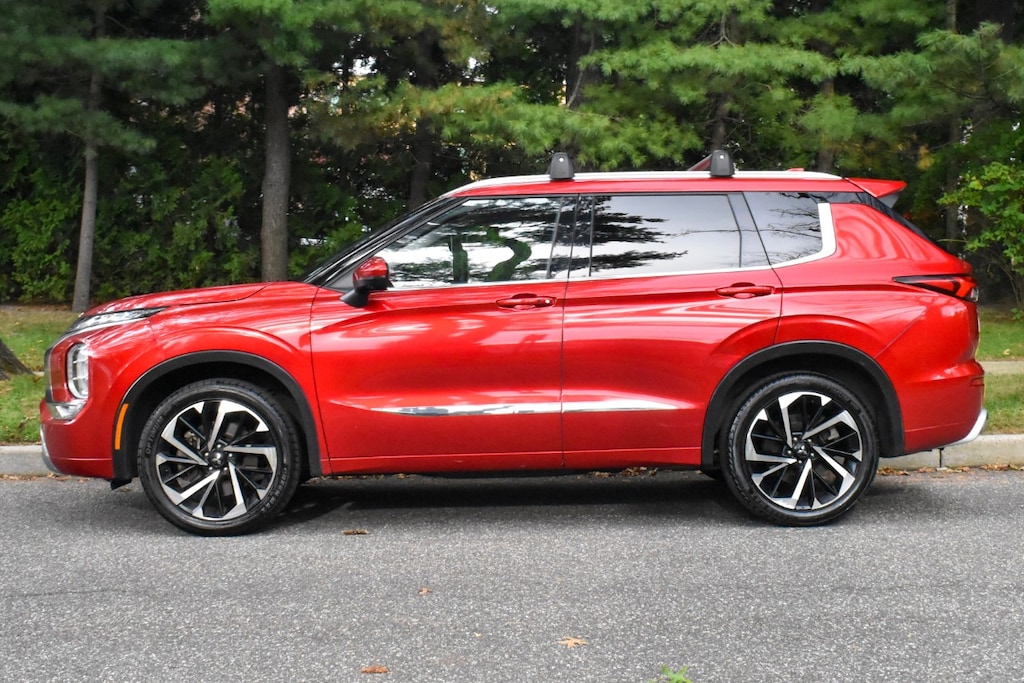 Used 2022 Mitsubishi Outlander SEL CUV