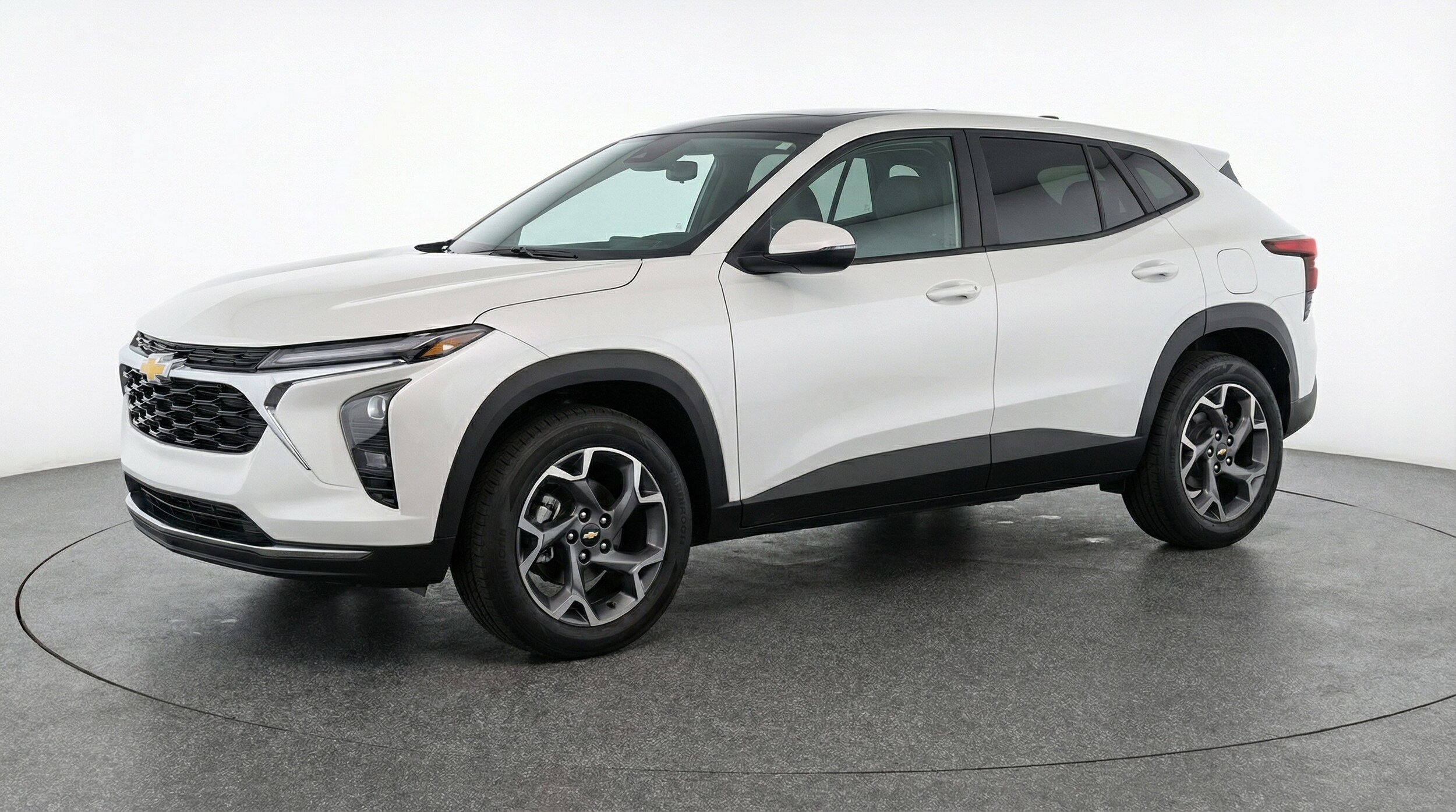 Thumbnail: 2025 Chevrolet Trax - 3