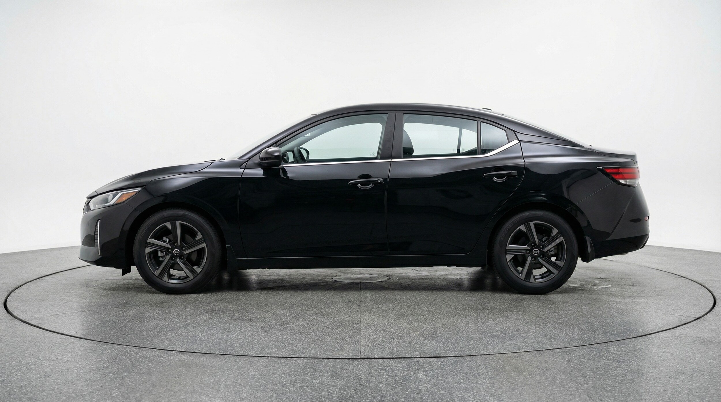 Thumbnail: 2025 Nissan Sentra - 4