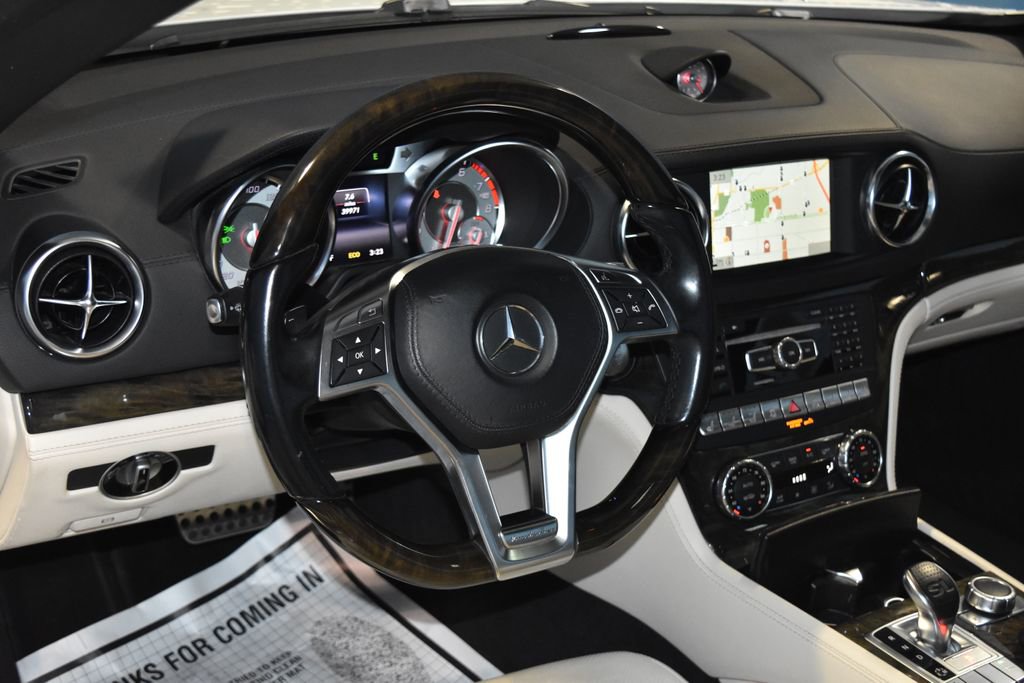 2014 Mercedes Benz SL 550 photo 2