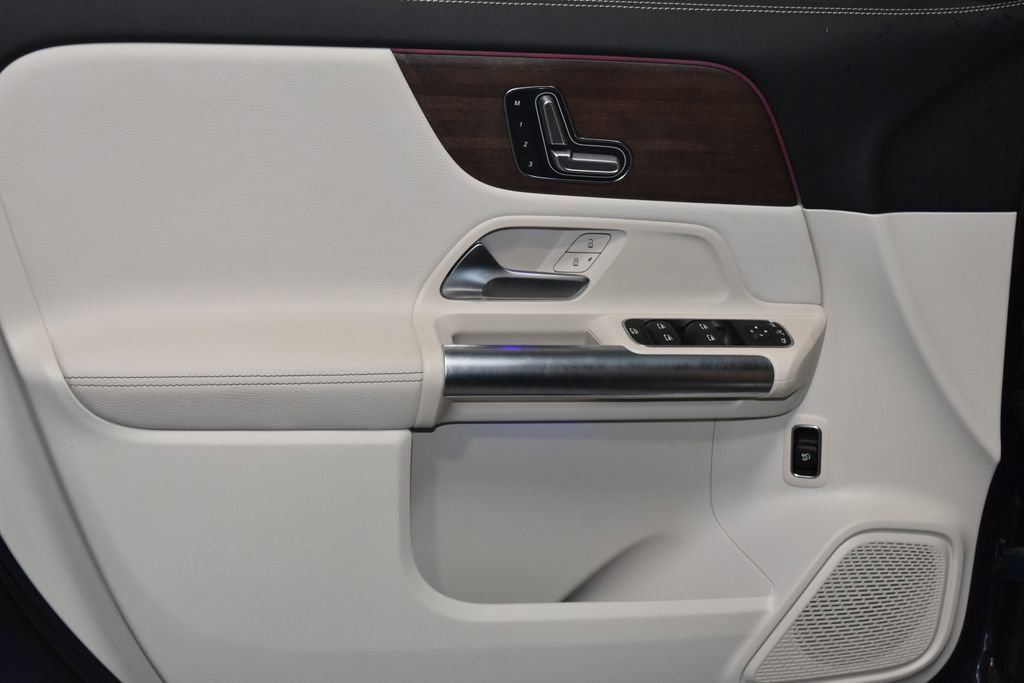 2023 Mercedes Benz GLA 250 photo 3