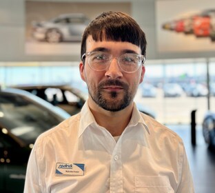 Staff member Malcolm Foster from ID_f637d68f06ce