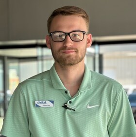 Staff member Dylan Lee from ID_f637d68f06ce