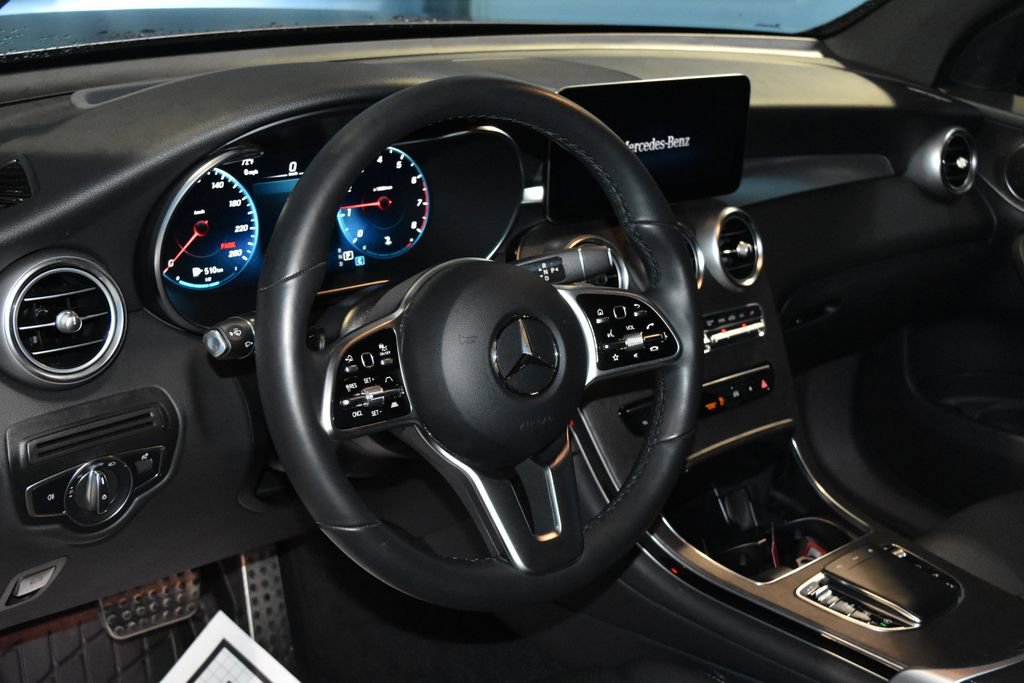 2022 Mercedes Benz GLC 300 4MATIC photo 2