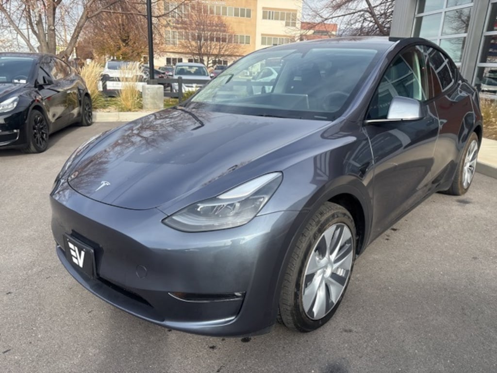 Used 2023 Tesla Model Y Long Range SUV