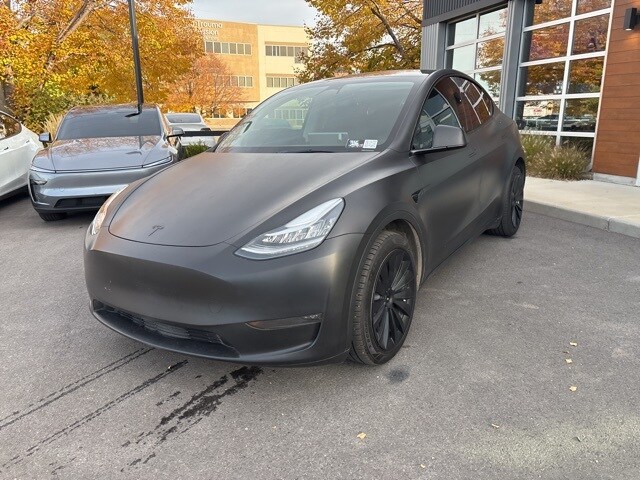 2023 Tesla Model Y Long Range photo 3