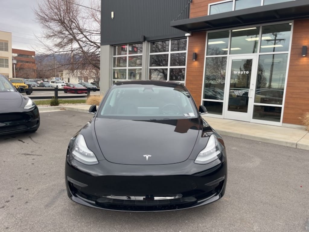 Used 2018 Tesla Model 3 Long Range Sedan