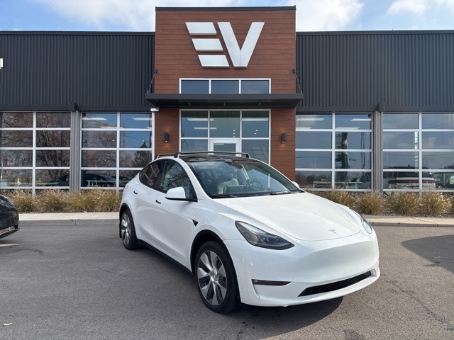 2023 Tesla Model Y Long Range's photo