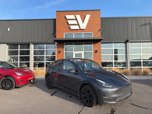 2024 Tesla Model Y Long Range's photo