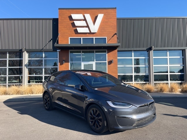 2022 Tesla Model X Long Range's photo