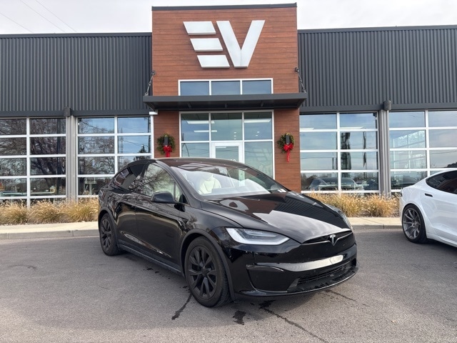 2022 Tesla Model X Long Range's photo