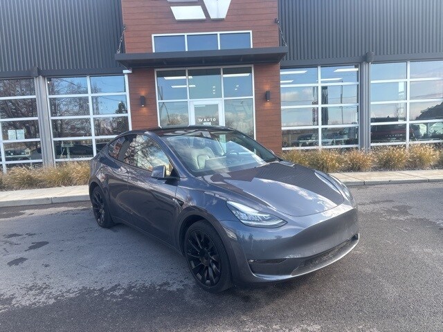2023 Tesla Model Y Long Range photo 2
