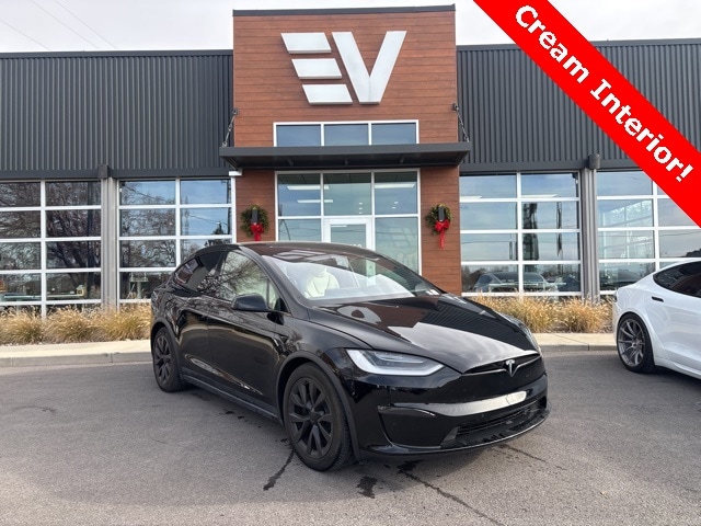 2022 Tesla Model X Long Range's photo