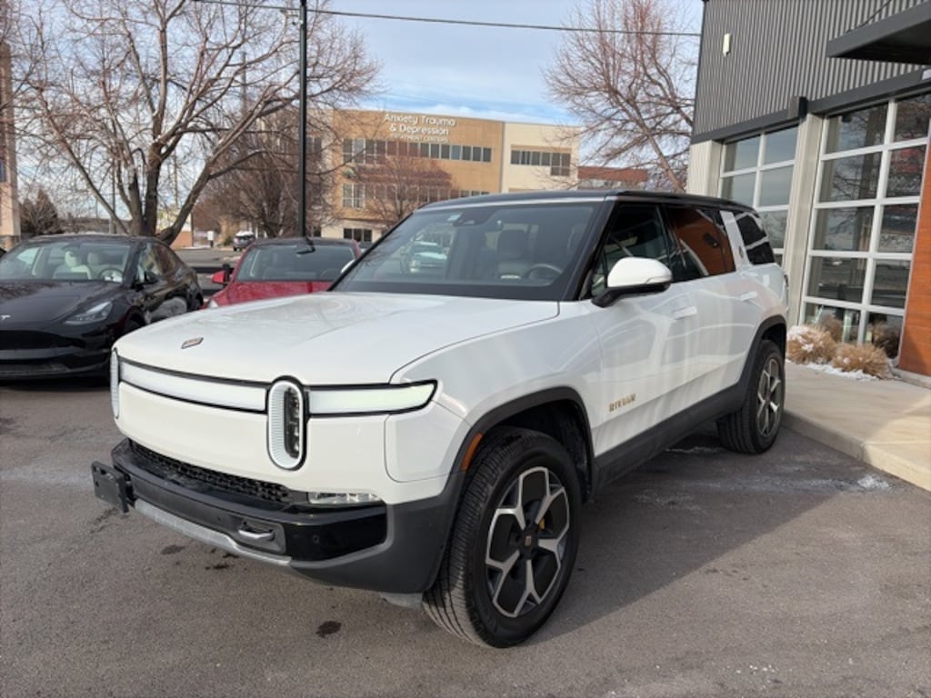 Used 2023 Rivian R1S Adventure SUV