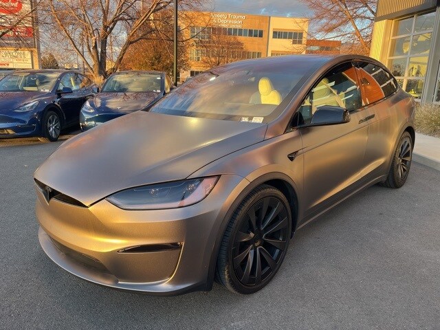 2023 Tesla Model X Standard Range photo 3