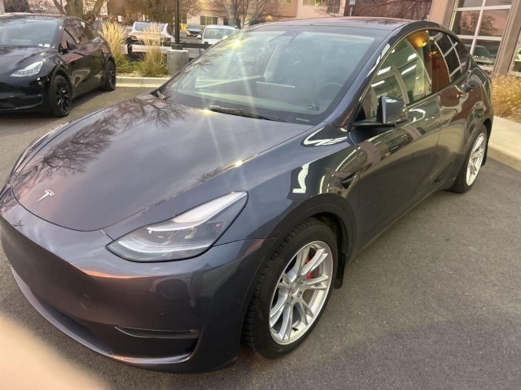 Used 2022 Tesla Model Y Performance SUV